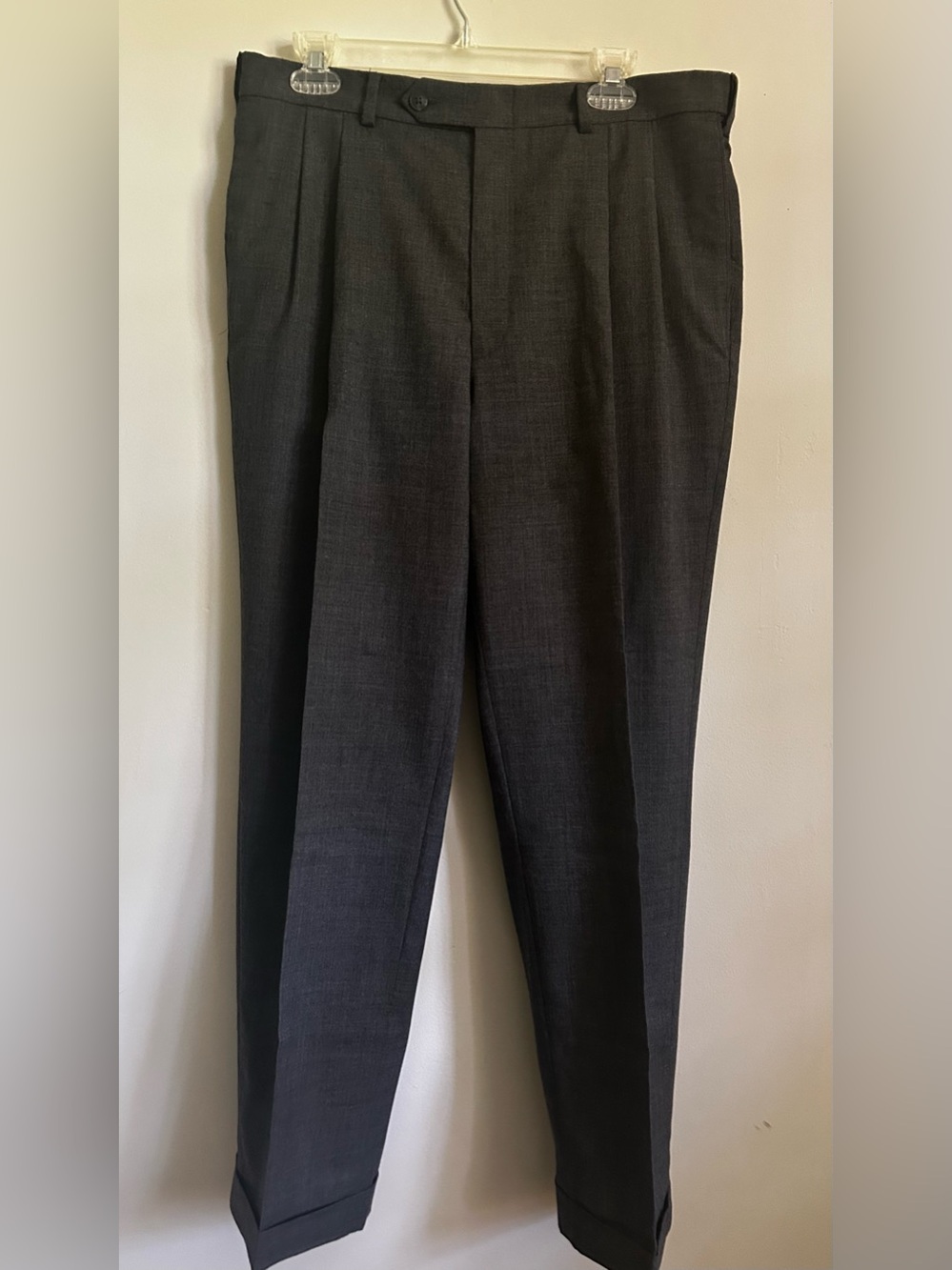 Meeting Street Classic Men's Pleated Dress Pants with Cuffed Hem